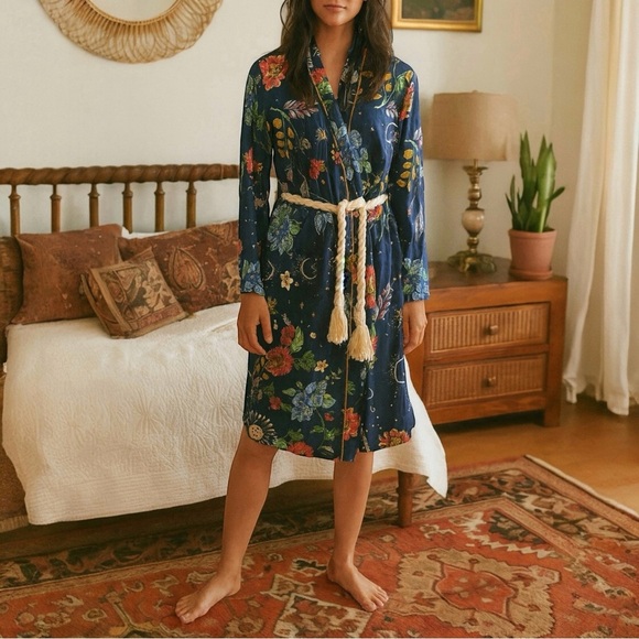 JOHNNY WAS Aurora Borealis Celestial Floral Print Short Sleep Robe - Picture 1 of 11